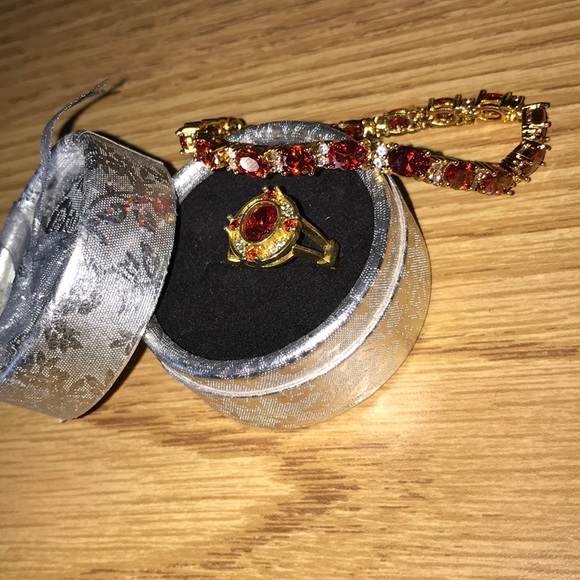 Jewelry - Picture 5 of 5